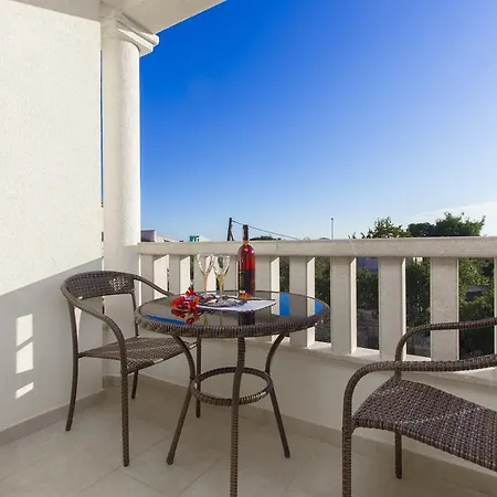 Srdarev Pencov Apartment Vodice