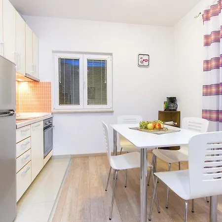 Srdarev Pencov Vodice