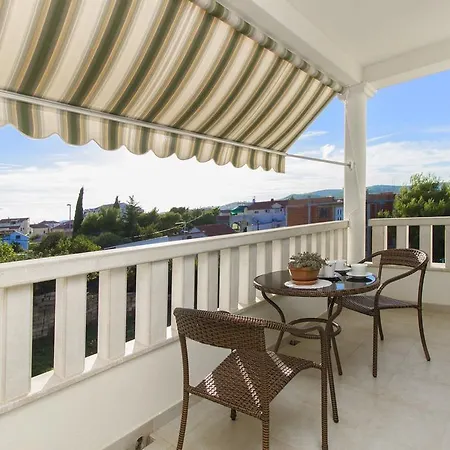 Srdarev Pencov * Vodice