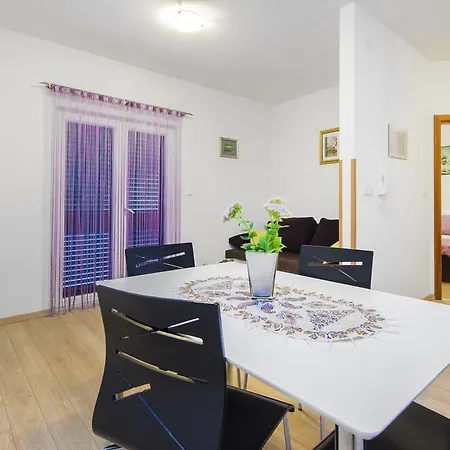 Srdarev Pencov Vodice