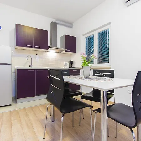 Srdarev Pencov * Vodice