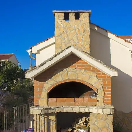 Srdarev Pencov Apartman *