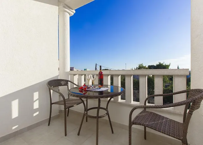 Srdarev Pencov Apartament Vodice