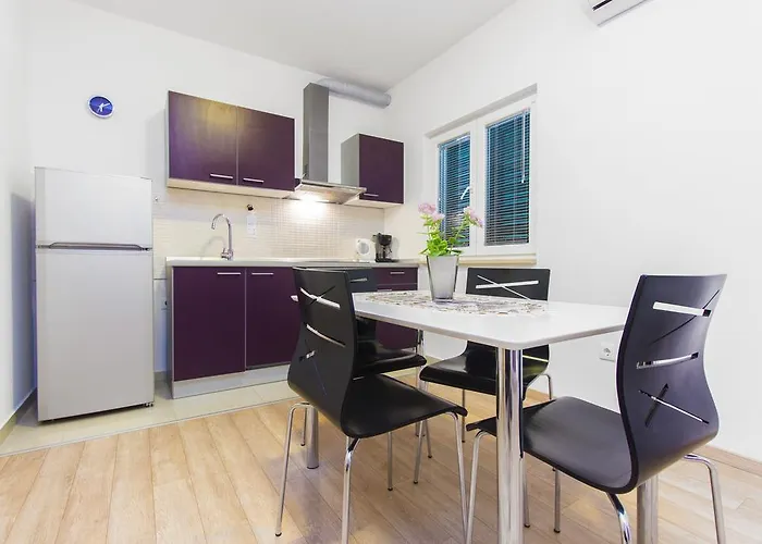 Srdarev Pencov * ヴォディツェ